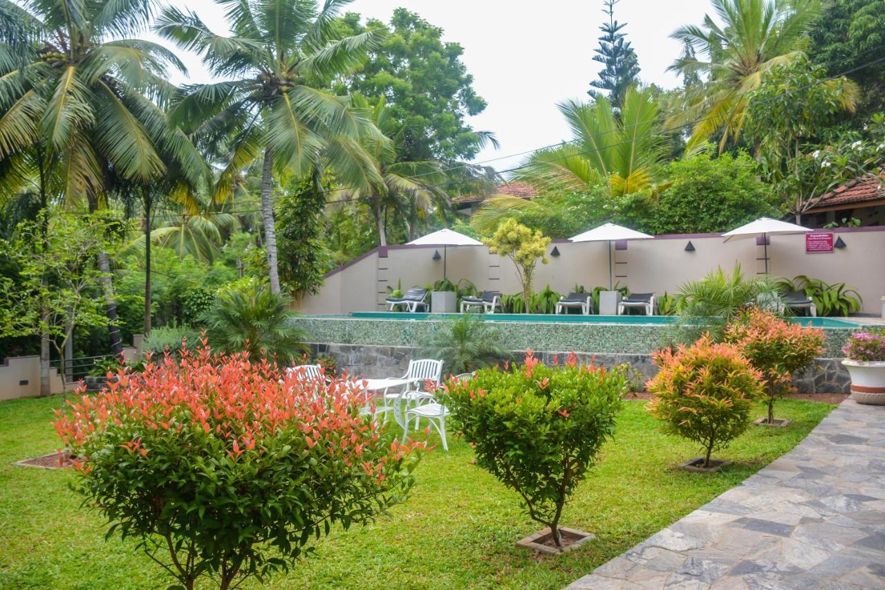 Goyambokka Guesthouse Tangalle Extérieur photo