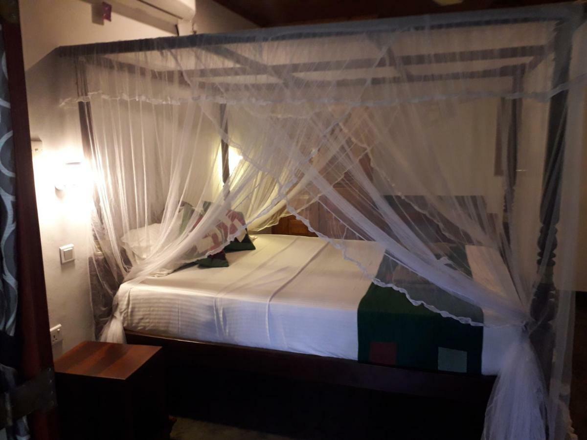 Goyambokka Guesthouse Tangalle Extérieur photo