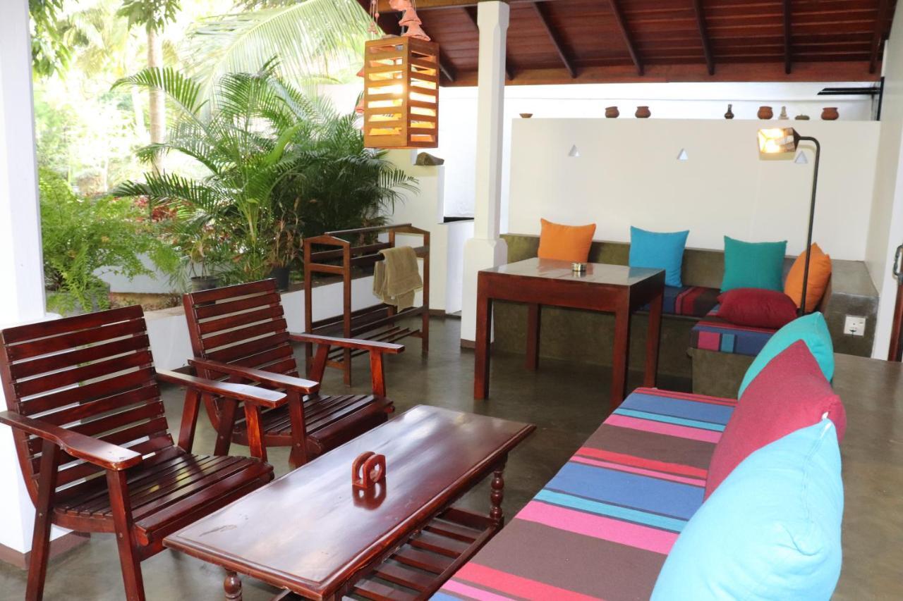 Goyambokka Guesthouse Tangalle Extérieur photo