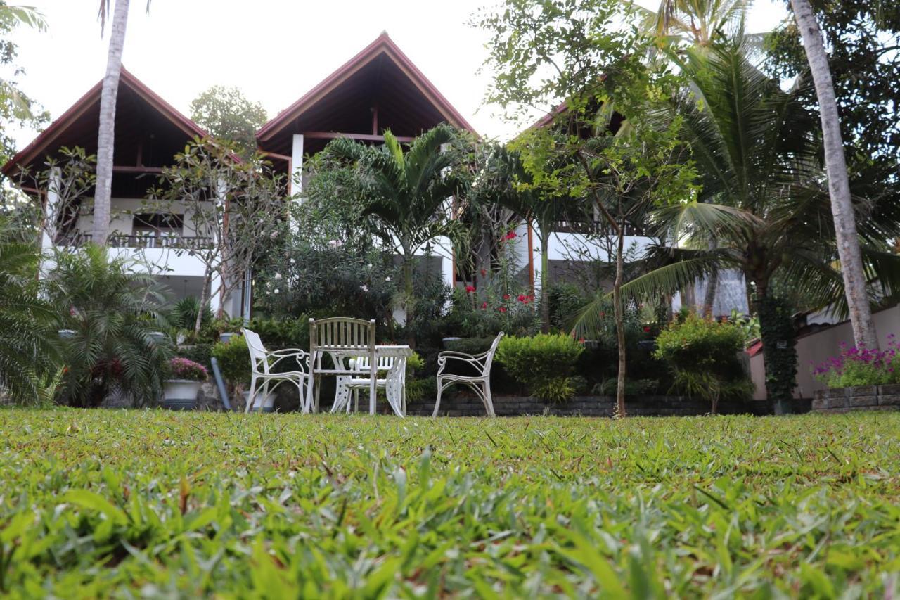 Goyambokka Guesthouse Tangalle Extérieur photo